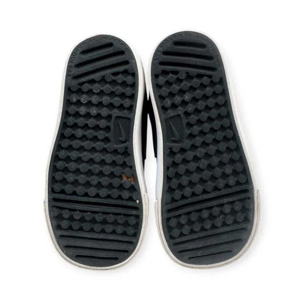 Nike Kids Black Velcro Athletic Sneakers Shoes Size 7C